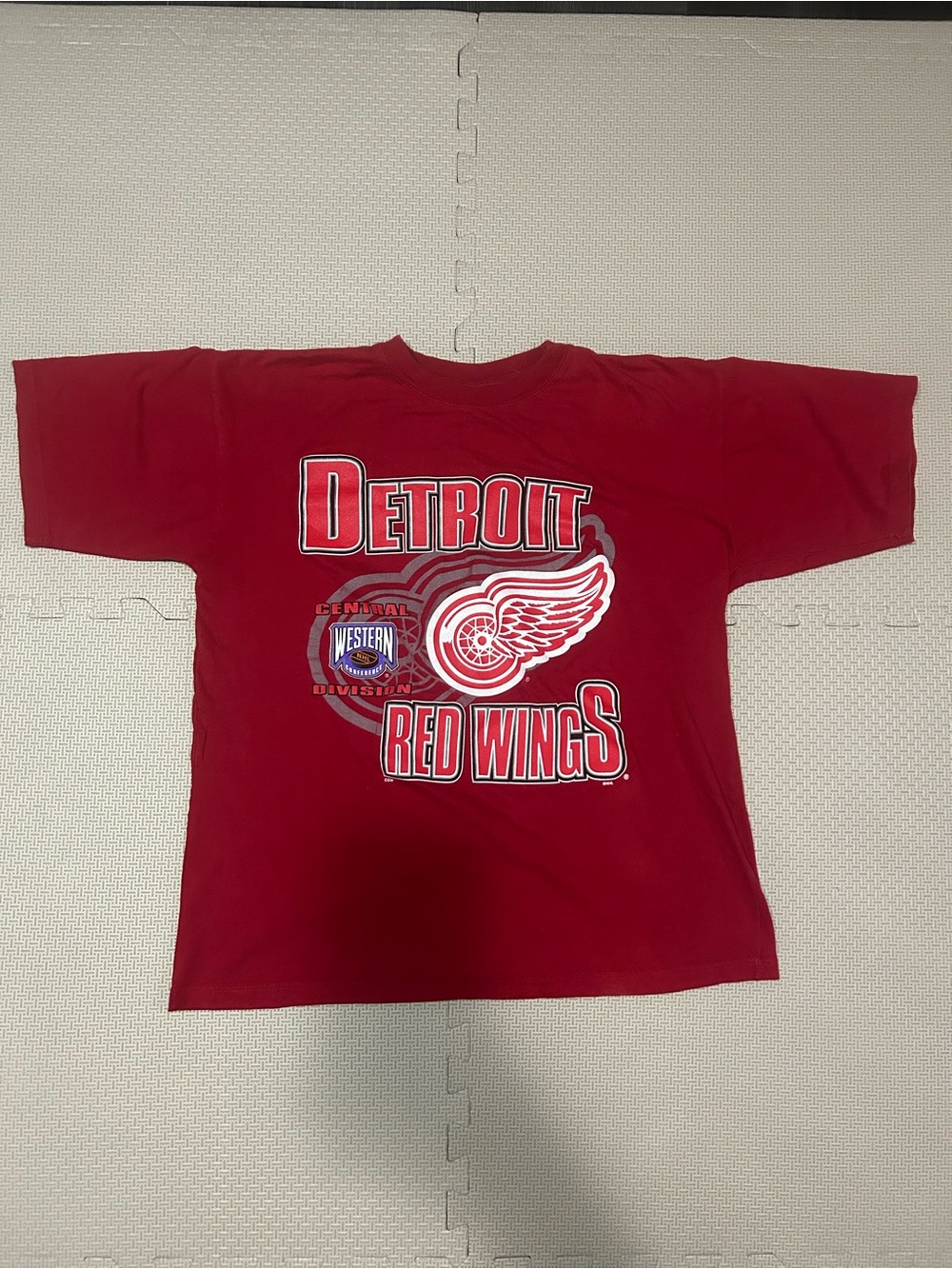 Vintage Detroit Red Wings Men’s Short-Sleeve Tee - Red